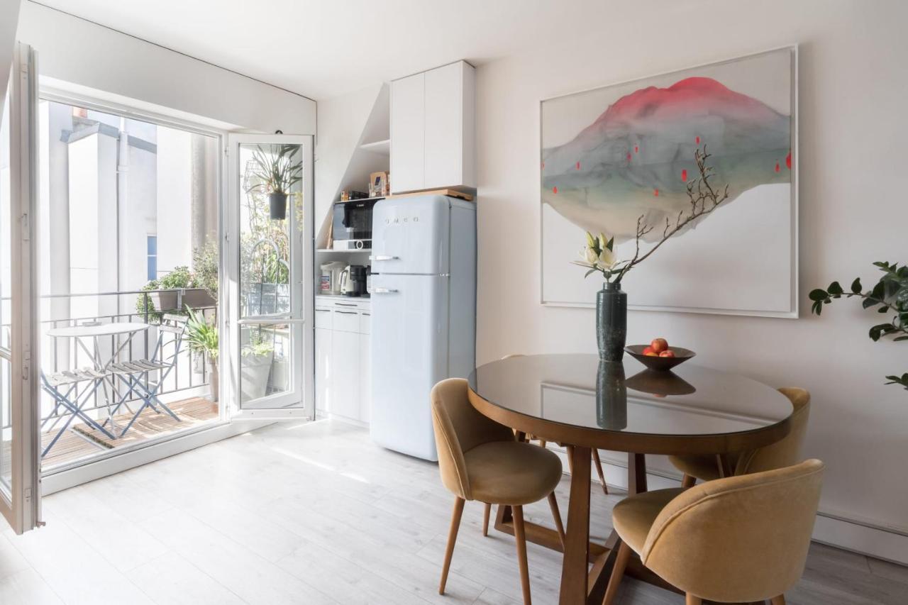 Bright And Homely 1 Bedroom Rooftop Apartment In The Marais In París Exterior foto